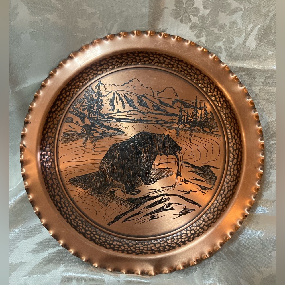 Vtg Fantasy Copperware Decorative Wall Plate Bear Mountain Scene 11.7” Diameter